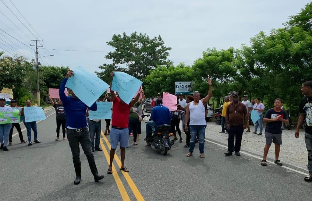 Despliegue militar en Samaná tras protestas por cierre de vía